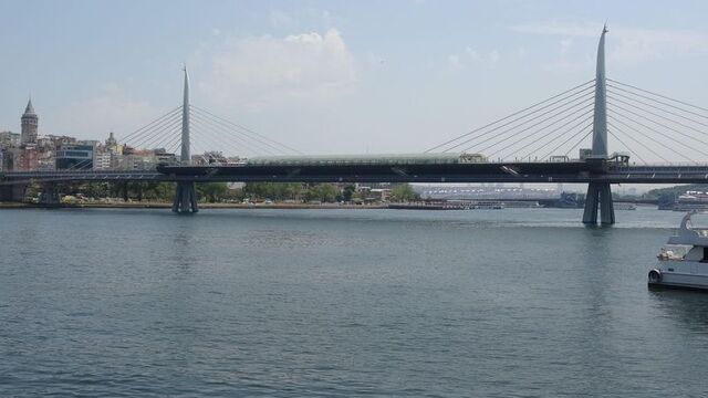 Erenköy'deki gümrük alanı Millet Bahçesi, Büyükçekmece'ye metro için Haliç modeli...