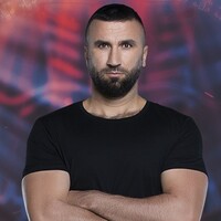 Hikmet Tuğsuz kimdir?