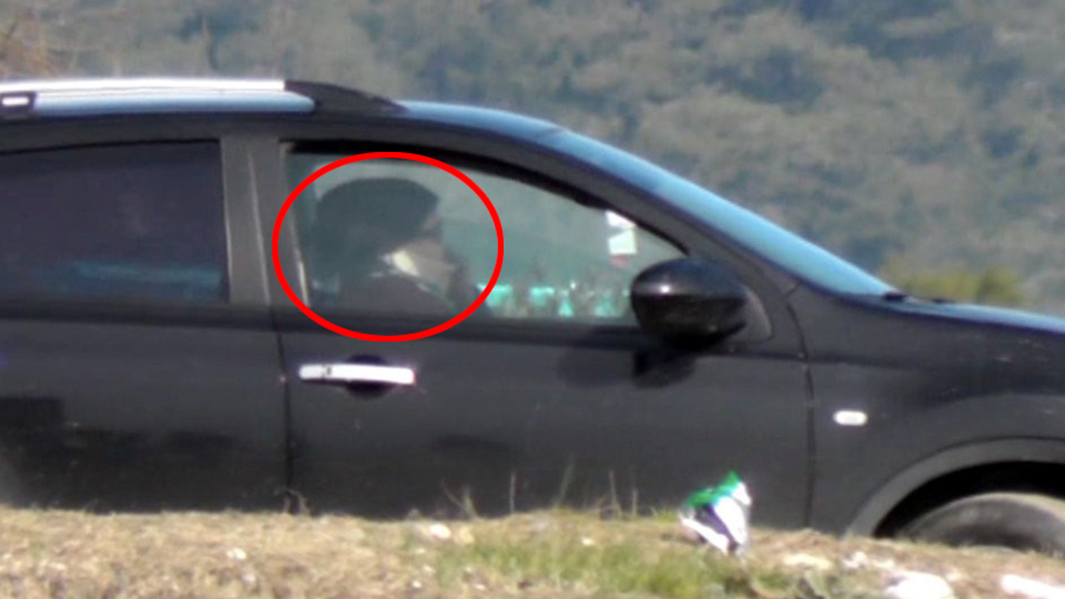 Otomobilin içinde çalışmaları böyle izledi!