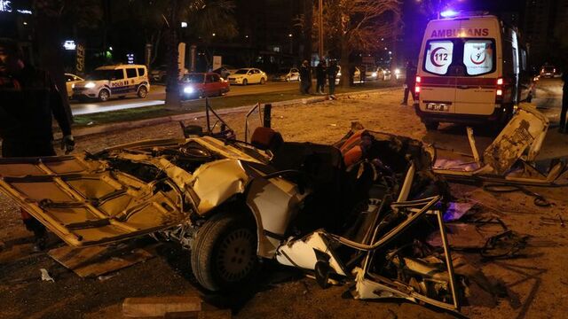 Lüks otomobiliyle ölüm saçtı!