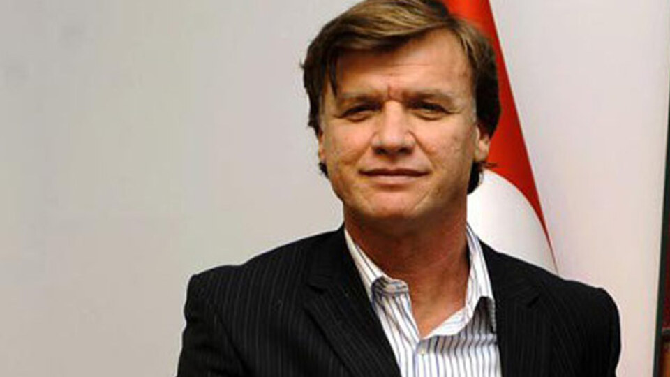 Turgut Uçar kimdir?