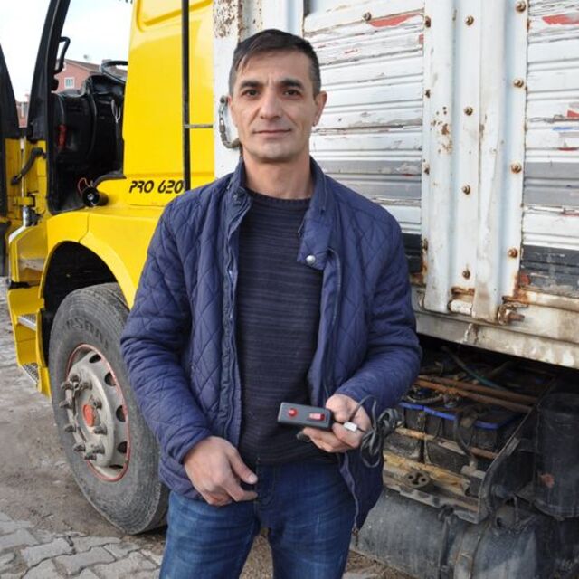 Akü hırsızları nakliyeciyi mucit yaptı