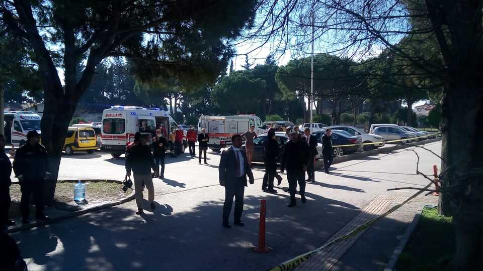 Balıkesir Adliyesi'nde gaz sızıntısı! 54 kişi zehirlendi, 4'ünün durumu ağır!