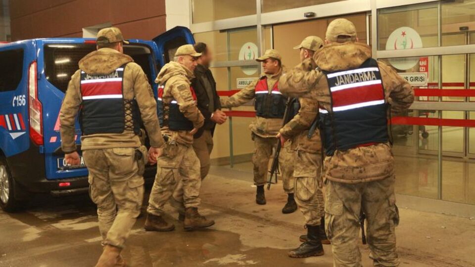 FETÖ firarisi 490 askerden 74'ü terörden arananlar listesinde!