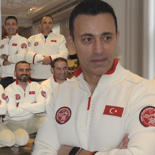 Mustafa Sandal milli oldu