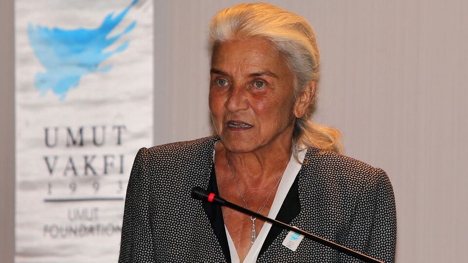 Nazire Dedeman kimdir?