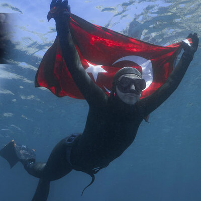 Antarktika'da tarihi dalış