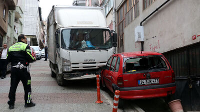 Yokuşta korku dolu anlar... 6 araca çarptı, doğalgaz kutusunu patlattı