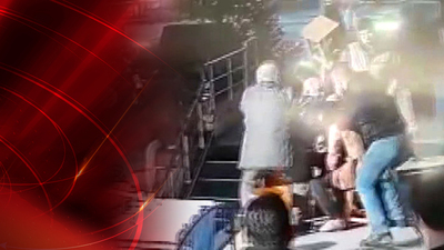 Güvenlik kamerasına yansıdı! Küfürle başladı tabureyle bitti!