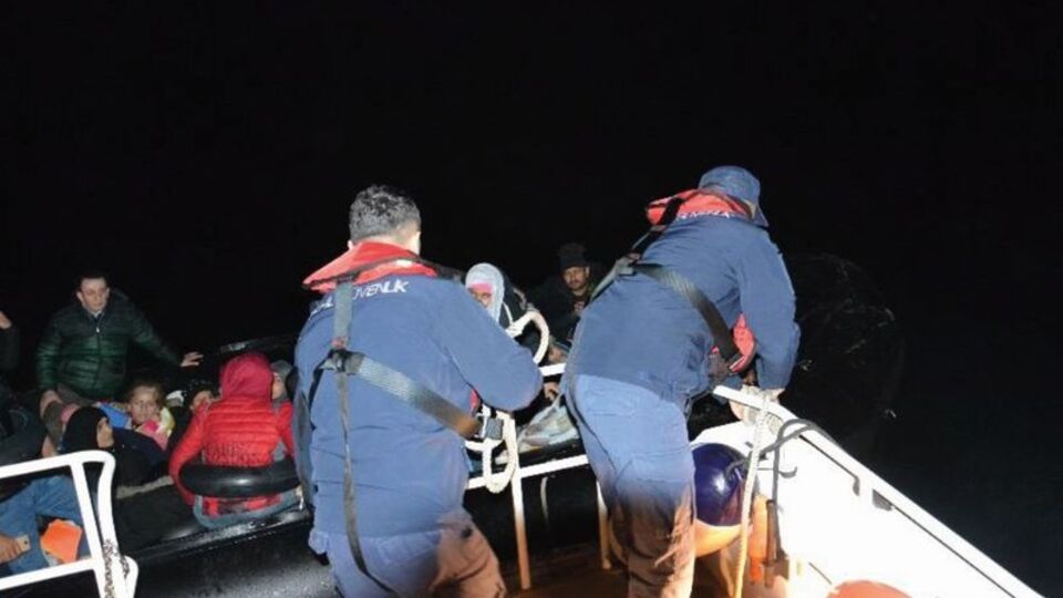 Kuşadası'nda 50 düzensiz göçmen yakalandı