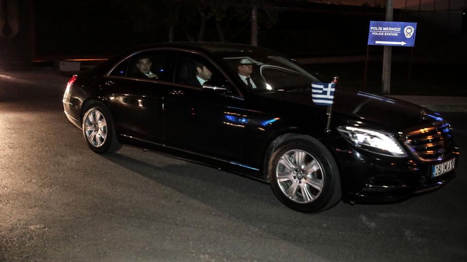 Ateist başbakan Ayasofya'ya ve Ruhban Okulu'na niçin gider?