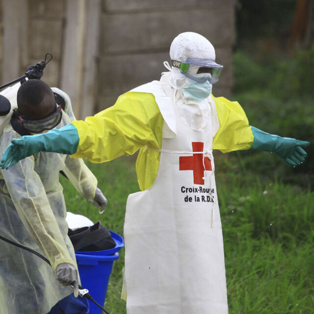 Ebola öldürmeye devam ediyor