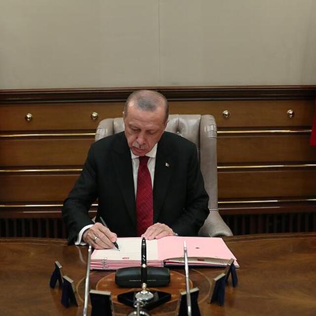 O bakanlıkların kadroları artırıldı!