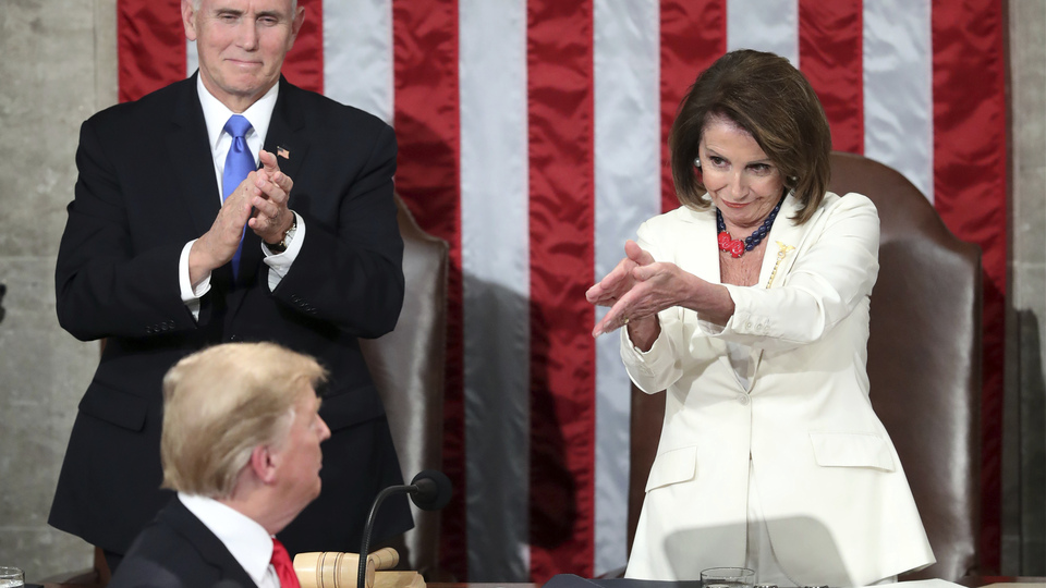 Trump-Pelosi gerilimine 'alkış' polemiği damga vurdu!