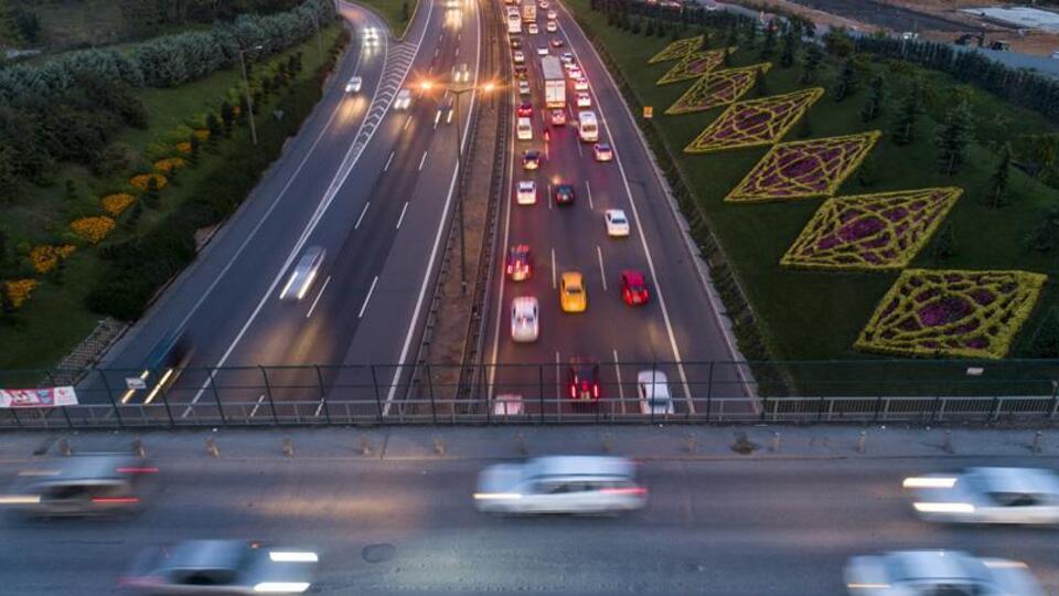 Türkiye'de yaklaşık 4 kişiye bir araç düşüyor