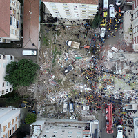 Kartal'da 8 katlı bina çöktü! Ölü ve yaralılar var