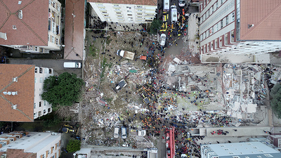 Kartal'da 8 katlı bina çöktü! Ölü ve yaralılar var