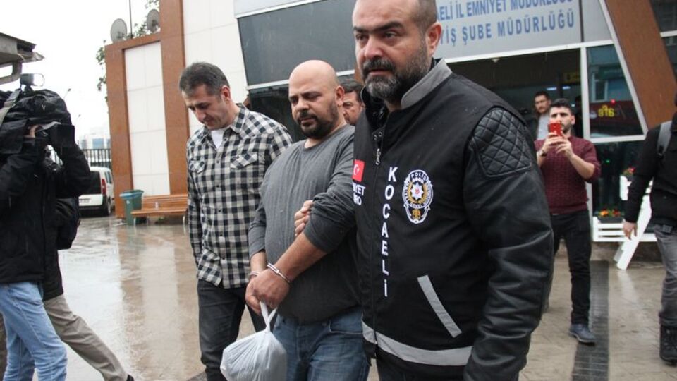 İntihar ihbarına giden ekipler vahşetle karşılaştı!