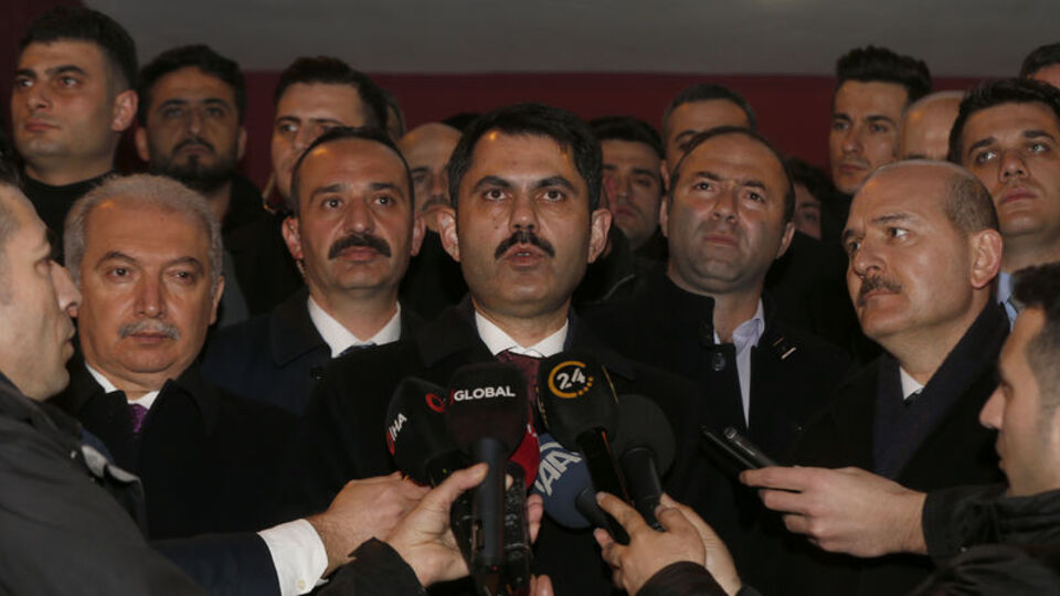 Bakan Kurum açıkladı! "Enkazdan hala sesler alıyoruz"