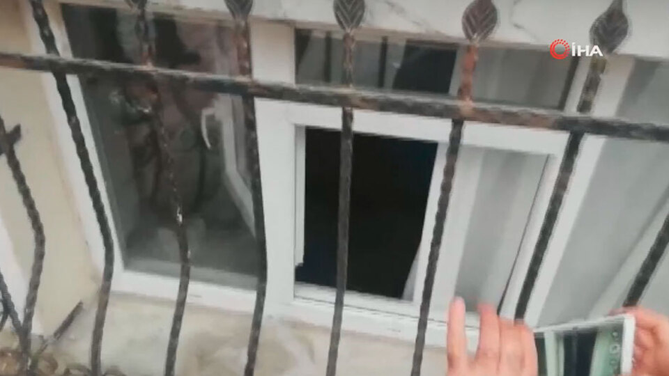 Genç kızı bodrum katındaki eve zincirlediler!