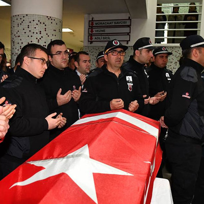 Stajyer öğrenciyi kurtarmak isterken canından oldu