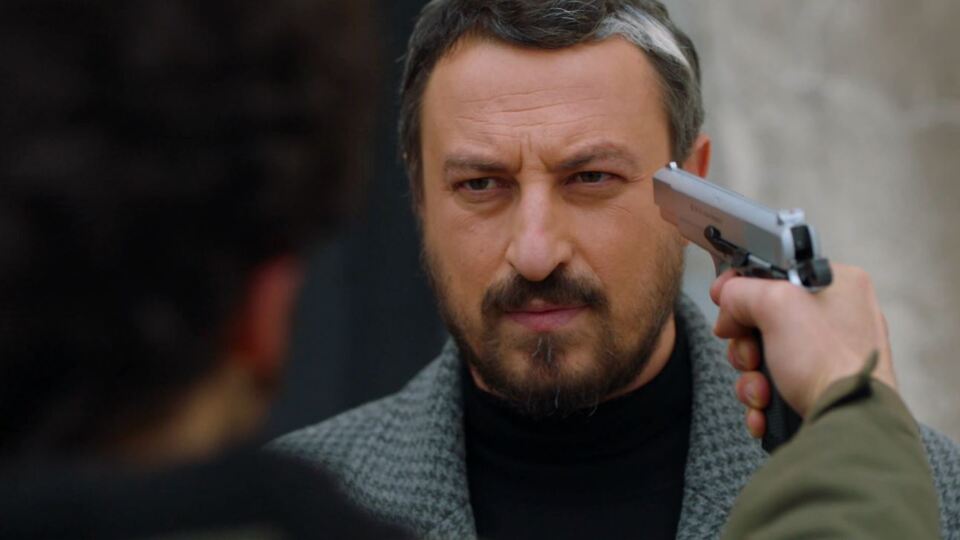 Veli'nin hayatı, Adem'in parmaklarının ucunda