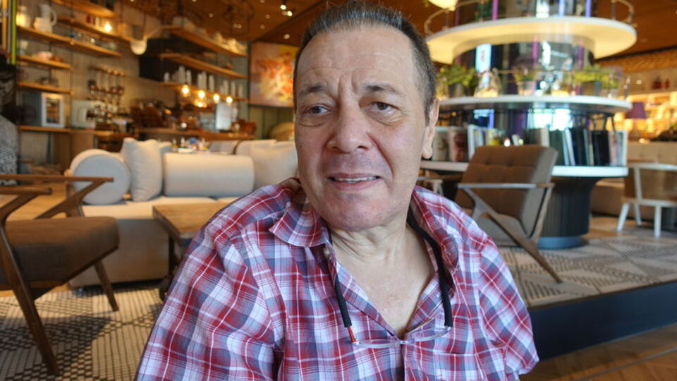 Yalçın Menteş kimdir?