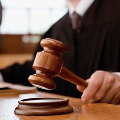 Ölümden döndü eski kocasını savundu!