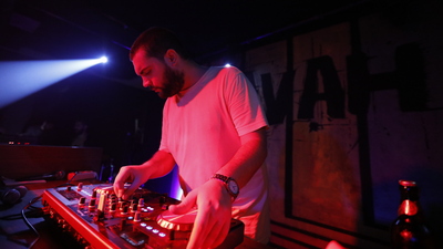 Farazi, ABD'ye açıldı!