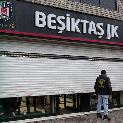 Beşiktaş'ın mağazasına silahlı saldırı