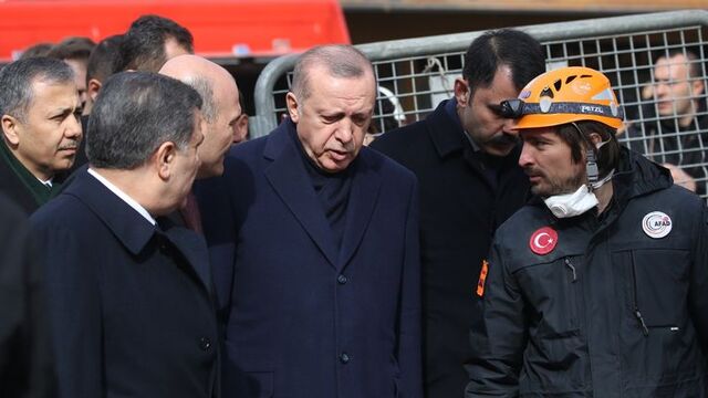Kartal'da çöken binada hayatını kaybedenlerin sayısı 17'ye yükseldi