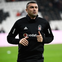 Burak taraftarla barıştı!