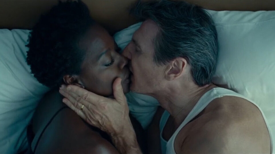 "Viola'yı öyle öpen Liam Neeson ırkçı olamaz..."