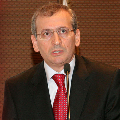 Eski Danıştay Üyesi ve FETÖ'nün sözde imamı 1 doları 50 dolara satmış!