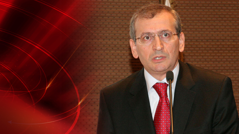 Eski Danıştay Üyesi ve FETÖ'nün sözde imamı 1 doları 50 dolara satmış!