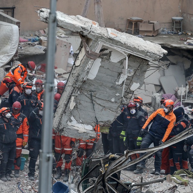 İstanbul Valiliği'nden Kartal'da çöken binayla ilgili açıklama