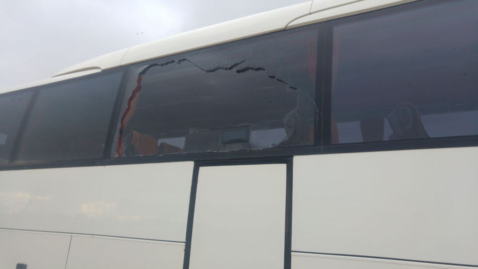 Yeni Malatyaspor otobüsüne taşlı saldırı!