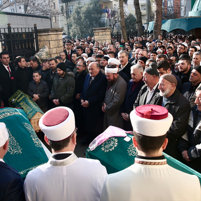 Kartal'da can veren anne ve çocuklarının cenaze töreninde gözyaşları...