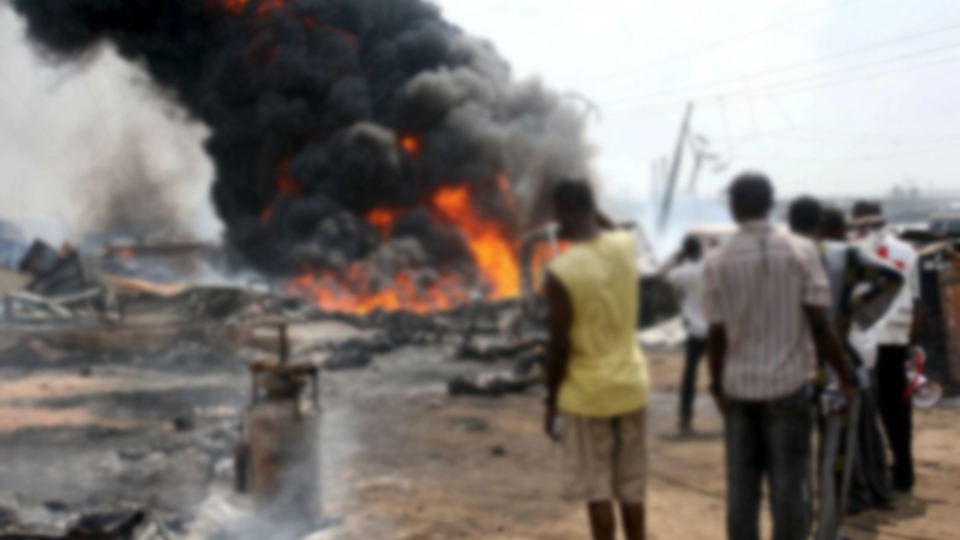 Nijerya'da yakıt tankeri patladı! 7 ölü