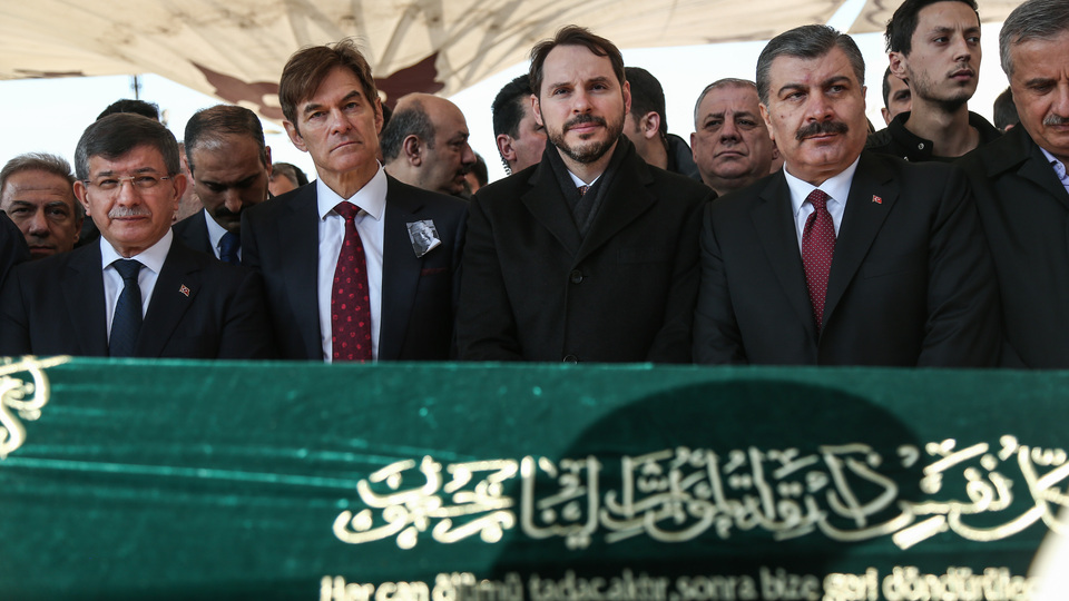 Dr. Mehmet Öz'ün babası son yolculuğuna uğurlandı