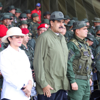 "Trump da tehditleri de dışarı"