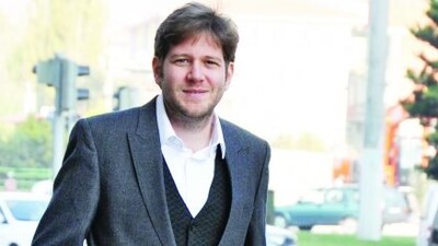 Akça Holding dört koldan koşuyor