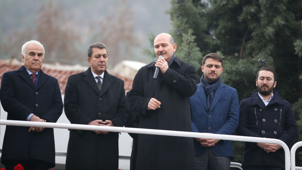 Bakan Soylu açıkladı! Bomba yüklü araçla yakalandılar