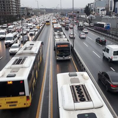 Metrobüs'de akılalmaz olay! "Biraz ilerle" dedi, sonrası dehşet