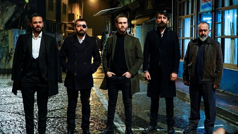 Koçovalılar ile Karakuzular yeniden Çukur'da! 