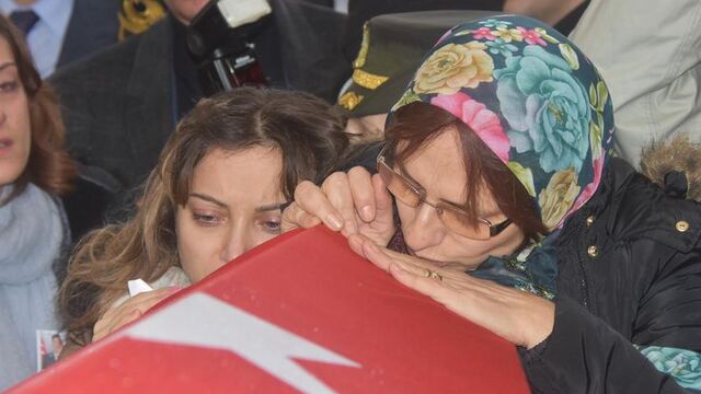 Şehitlerimiz dua ve gözyaşlarıyla son yolculuğuna uğurlandı