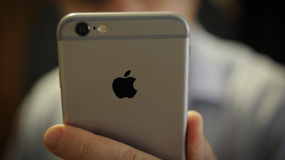 İngiltere ve Galler'de artık 'etek altı görüntüsü çekenler' 2 yıla kadar hapisle cezalandırılabilir