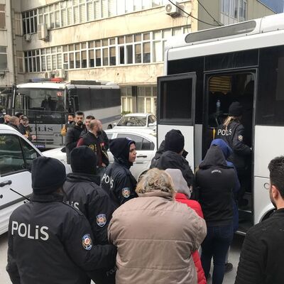 İstanbul merkezli 11 ilde 68 gözaltı... Çalıntı oto ihbarıyla 10 milyonluk vurgun!