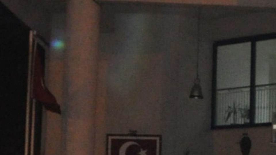 Polis, çalıştığı merkezde intihar etti