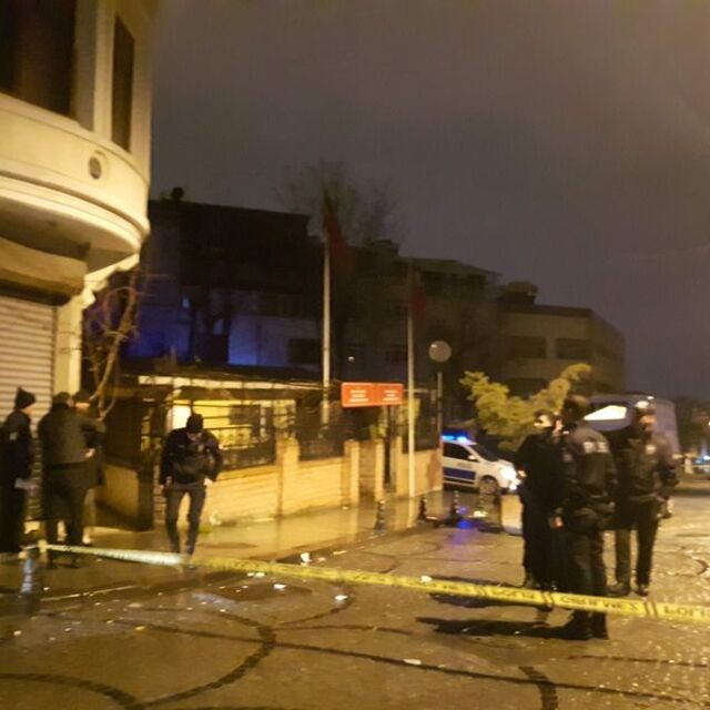 İstanbul'da silahlı saldırı: Yaralılar var